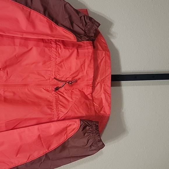 NWT Nike Jacket in Small - Picture 3 of 9
